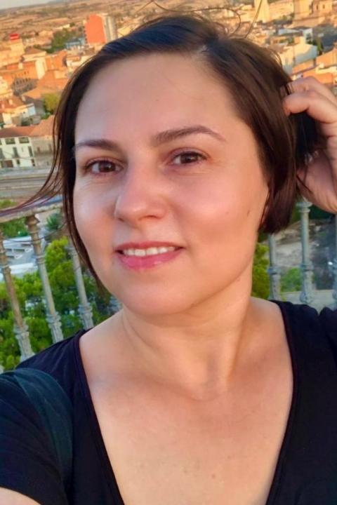 Liana (40) aus Osteuropa sucht einen Mann