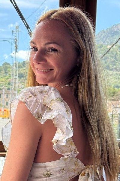 Alyona sucht einen Partner über die Partnervermittlung Ukraine Foto von Alyona, einer Frau aus der Ukraine auf Partnersuche