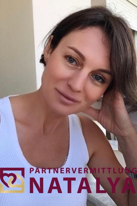 Marina, eine Frau aus der Ukraine, über unsere Partnervermittlung kennenlernen (Foto 1) Eine Frau auf Partnersuche: Foto 1 von Marina