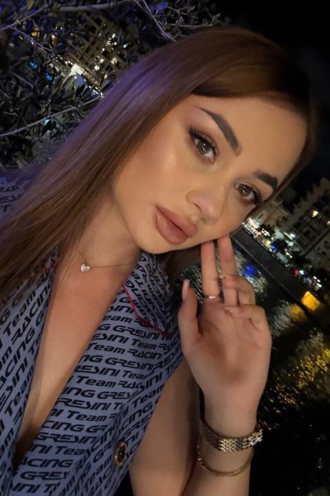 Oleksandra sucht einen Partner über die Partnervermittlung Ukraine Foto von Oleksandra, einer Frau aus der Ukraine auf Partnersuche
