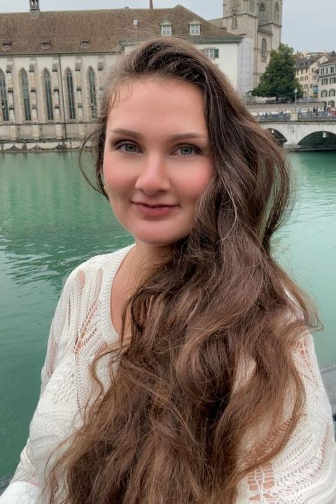 Foto von Dina, einer Frau aus der Ukraine auf Partnersuche