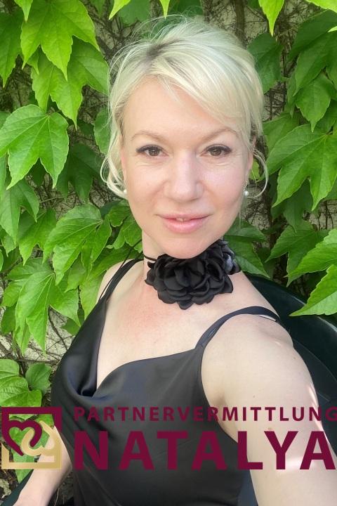 Olga, eine Frau aus der Ukraine, über unsere Partnervermittlung kennenlernen (Foto 1) Eine Frau auf Partnersuche: Foto 1 von Olga