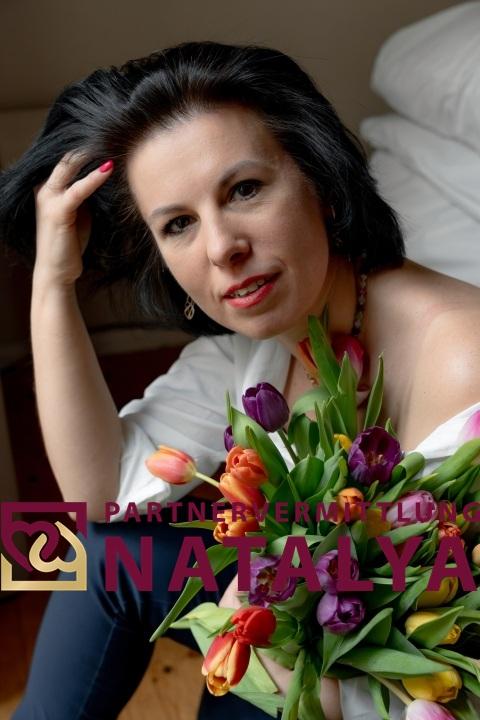 Viktoriia, eine Frau aus der Ukraine, über unsere Partnervermittlung kennenlernen (Foto 1) Eine Frau auf Partnersuche: Foto 1 von Viktoriia