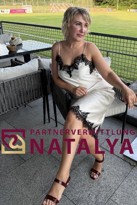 Elena, eine Frau aus der Ukraine, über unsere Partnervermittlung kennenlernen (Foto 2) Eine Frau auf Partnersuche: Foto 2 von Elena