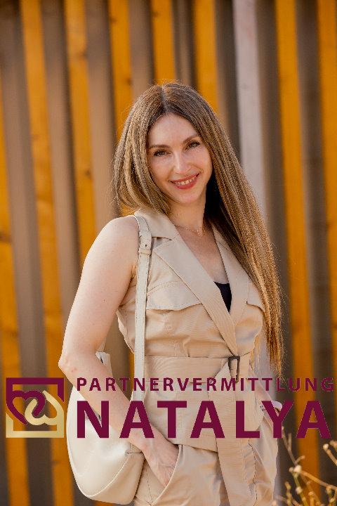Irina, eine Frau aus der Ukraine, über unsere Partnervermittlung kennenlernen (Foto 1) Eine Frau auf Partnersuche: Foto 1 von Irina