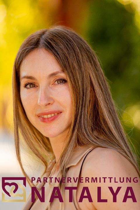 Irina, eine Frau aus der Ukraine, über unsere Partnervermittlung kennenlernen (Foto 2) Eine Frau auf Partnersuche: Foto 2 von Irina