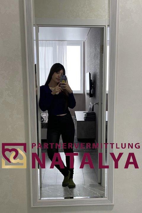 Nicol, eine Frau aus der Ukraine, über unsere Partnervermittlung kennenlernen (Foto 5) Eine Frau auf Partnersuche: Foto 5 von Nicol
