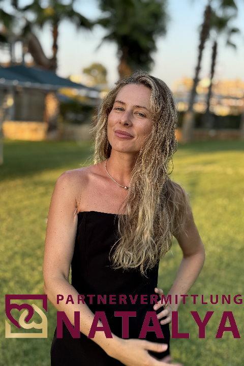 Anna, eine Frau aus der Ukraine, über unsere Partnervermittlung kennenlernen (Foto 1) Eine Frau auf Partnersuche: Foto 1 von Anna