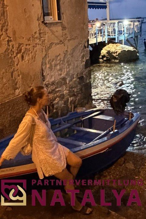 Oksana, eine Frau aus der Ukraine, über unsere Partnervermittlung kennenlernen (Foto 2) Eine Frau auf Partnersuche: Foto 2 von Oksana