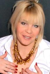 Elena (52) aus Osteuropa sucht einen Mann