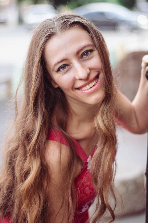 Oksana (40) aus Osteuropa sucht einen Mann
